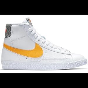 Nike Blazer Mid Grind White University Gold (GS) size 6 youth women’s 7.5
